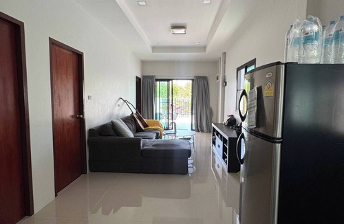 Chalong House | Entire cozy house - near fighter street Ta-Ied
