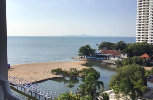 Na Chom Thian Condo | Grand Florida Beachfront Pattaya, beach & seaview