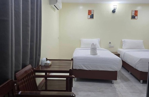 Mae Ram Phueng House | Haad Somboon House