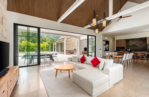 Lamai House | High-end 3-bedroom villa with private 10m pool, cathedral ceilings, and lush gardens in Lamai hills