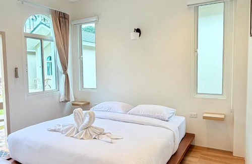 Khlong Sok Resort | Hills & Hush Khao Sok Eco Resort
