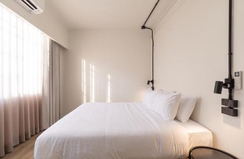 Bang Khun Phrom Hotel | Holmes Pranakorn