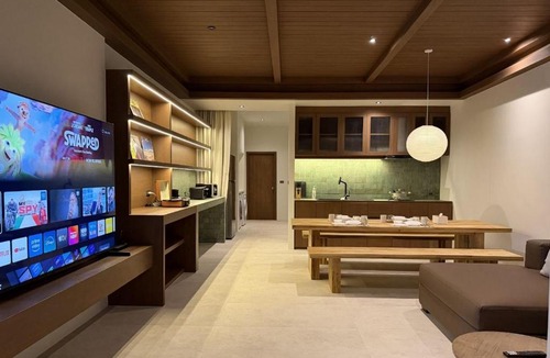 Talat Nuea House | House of Phuket Near Old Town 3BR