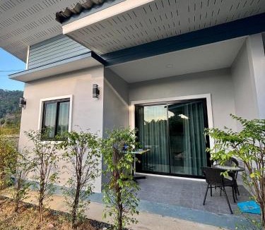 Ko Lanta Apartment | J&J House Long Beach Koh Lanta