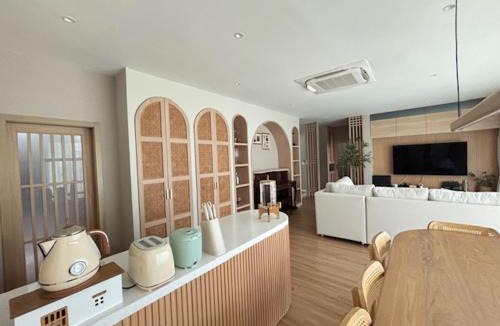 Bang Kaeo House | Japandi Cozy House Bangna - Japanese Style 3BR Residence