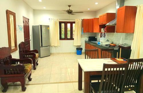 Ban Saiyuan House | Jasmine's Bungalow 3 bedroom 2 bathrooms Baby Cots