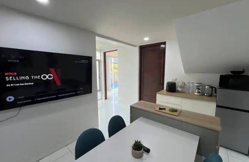 Patong House | Jungle House Phuket - 4BR Seaview Retreat, Patong