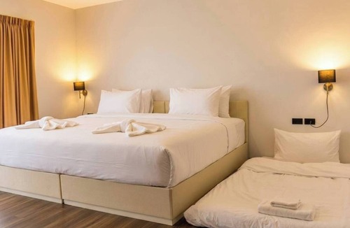 Ban Bueng Hotel | K Golf Hotel Chonburi