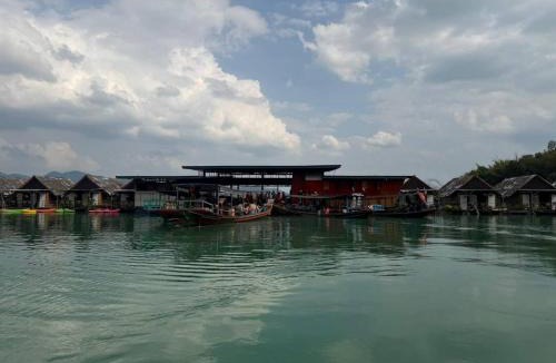 Ban Ta Khun Boat Rental | Keereethara chiewlarn