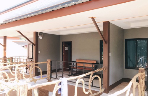 Phanom House | Khao Sok Smiley Bungalow’s