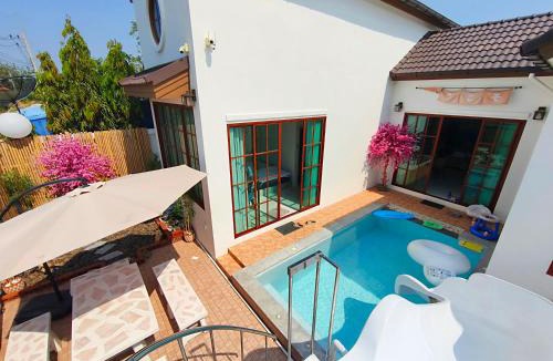 Muang House | Konijiwa Bangsaen Private Pool Karaoke BBQ