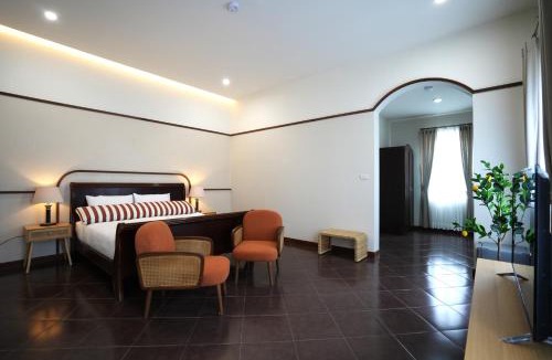 Sattahip House | La Villa des Chien