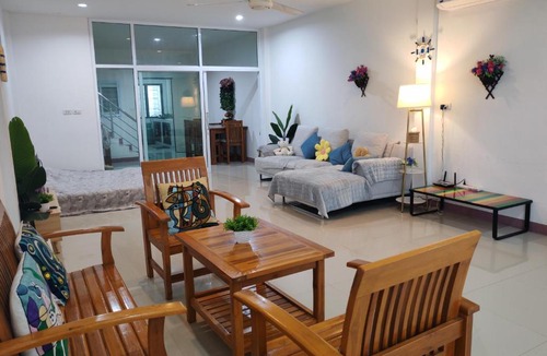 Khanom House | Little Charlie's House Khanom Beach