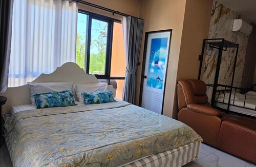 Don Sak House | Loma Marine Pool Villa near Sea-Tran Pier Donsak
