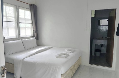 Khao Takiab Resort | Luna Hut Resort - Pet Friendly