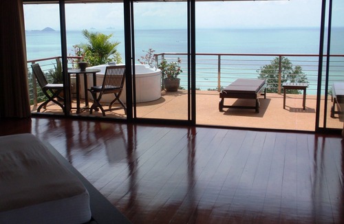 Na Thon Villa | Lux. 1- 4 Bed Villa with Pool Sunset Views- Award winning rental