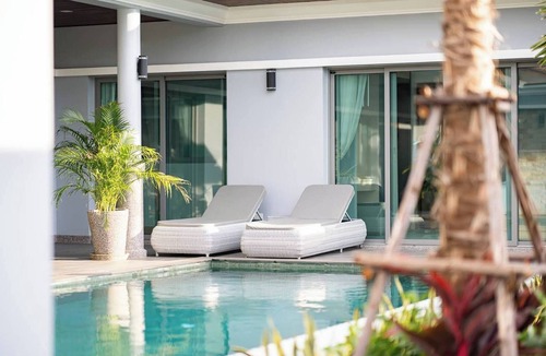 Bang Tao Villa | Luxurious 4-Bedroom Villa with Private Pool in Choeng Thale
