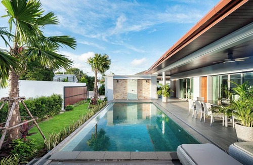 Bang Tao Villa | Luxurious 4-Bedroom Villa with Private Pool in Choeng Thale