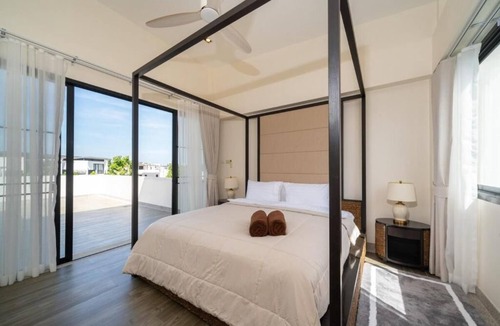 Laguna Villa | Luxury 5 bed Laguna Park no pool