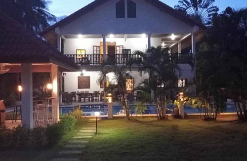 Sam Roi Yot Bed & Breakfast | Lyndale Lodge