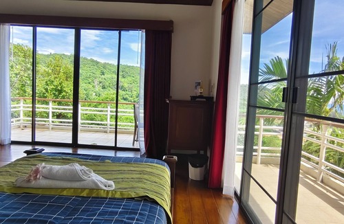 Sa Khu Apartment | Magic see view room on the hill. 12 minutes walk from the beach
