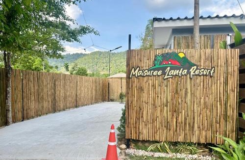 Ko Lanta Ski Chalet | Maisuree Lanta Resort-Long Beach