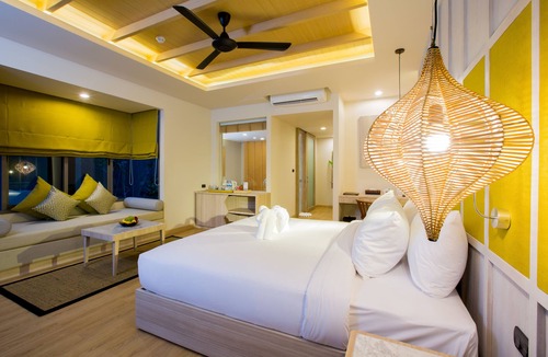 Karon Hotel | Mandarava Resort and Spa Karon Beach