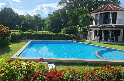 Hin Lek Fai House | Mango Paradise, in der Nähe des Black Mountain Golf Clubs