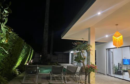 Mae Nam Villa | Maprao Villa