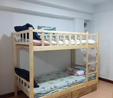 Na Thon Hostel | Middle Road Hostel