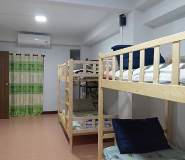 Na Thon Hostel | Middle Road Hostel