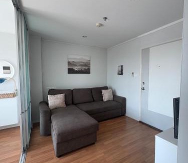 Taling Chan Apartment | Minimalist Condo in Pinklao