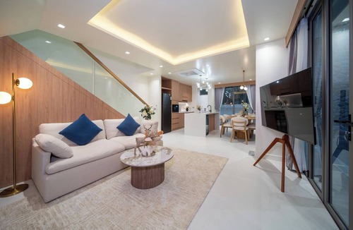 Si Sunthon House | Modern 3-Bedroom Tropical Escape with Private Pool & Fores Views