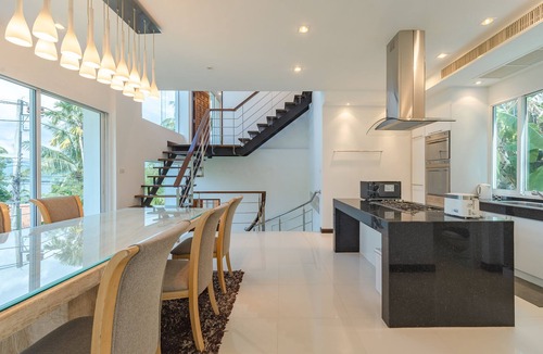 Patong Villa | Modern 4 bedroom seaview pool villa only 1.4 km to Patong beach