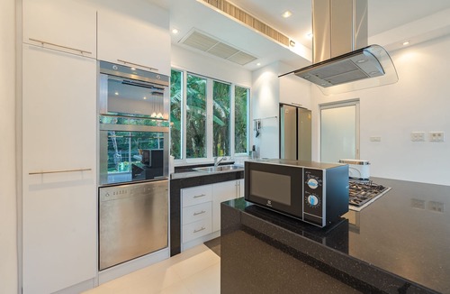 Patong Villa | Modern 4 bedroom seaview pool villa only 1.4 km to Patong beach