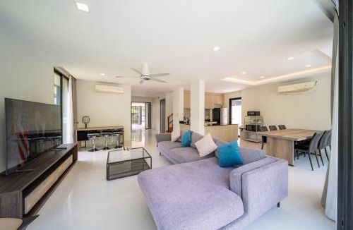 Choeng Thale Villa | Modern minimalist style luxury villa with private pool located in a high-end resort area adjacent to Laguna Park Golf Course