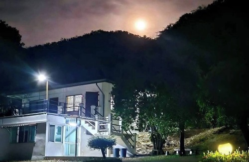 Phetchaburi House | Mountain Front Family Home Big Balcony For 4 Rare Birds, Bikes