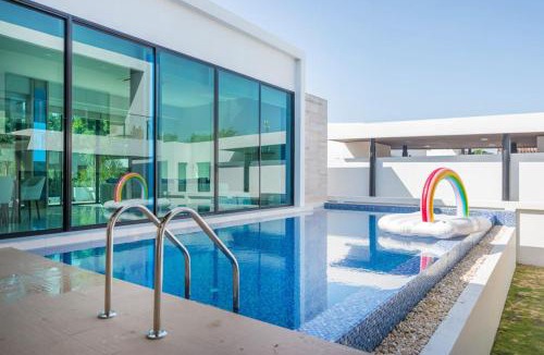Na Chom Thian House | Movenpick Residences 3-Bedroom Pool Villa Beach Access, Na Jomtien Pattaya