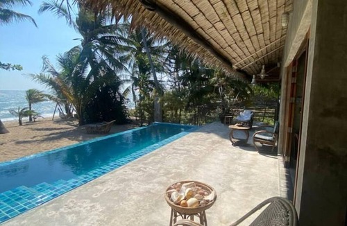 Thap Sakae Villa | My House On the Beach