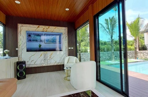 Trang Villa | Naisuan villa