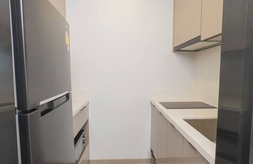 Rama 9 Apartment | Near Terminal 21 w/Balcony, Pool, Gym & Walk to MRT