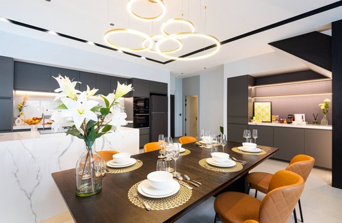South Pattaya Villa | New 2024 - 5BR Pool Villa with Private KTV Room