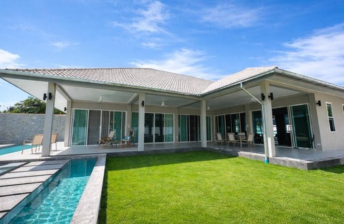 Huai Yang House | Nuum Thai 1 Private Pool Villa Walk to Beach 8 pax, 4 bath, 4 sleepingroom