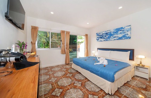 Karon Hotel | Oceanview Bungalows by EAT, Karon Beach