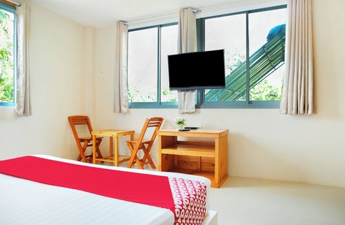 Ranong Hotel | OYO 674 Greenery Home