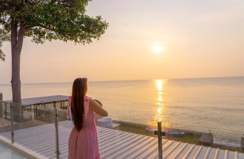 Cha-am Villa | Pailay Beachfront Villa Cha-Am