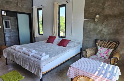 Khanong Phra Hotel | Parichat house ไร่ปาริชาติ