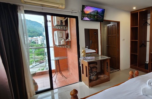 Patong Hotel | Patong Dynasty Royal Hotel