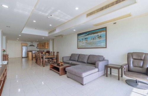 Patong Apartment | Patong Tower Biggest Steps to Beach Bangla C284
