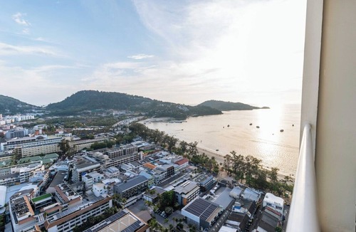 Patong Apartment | Patong Tower Biggest Steps to Beach Bangla C284